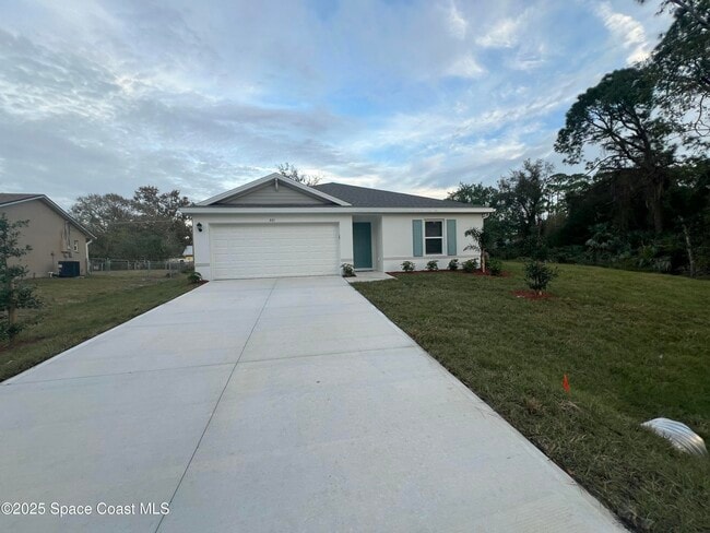 881 Hollahan Rd SE in Palm Bay, FL - Building Photo - Building Photo