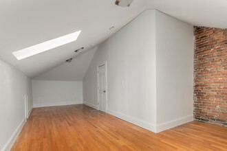103 Summer St, Unit 3 in Somerville, MA - Building Photo - Building Photo