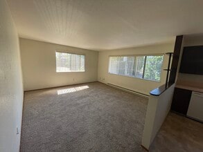 1463 NW Jackson Ave, Unit 3 in Corvallis, OR - Building Photo - Building Photo