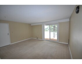 2 Post Oak Ln-Unit -8 in Natick, MA - Building Photo - Building Photo