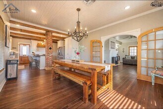 616 E Gilbert St in Henrietta, TX - Building Photo - Building Photo