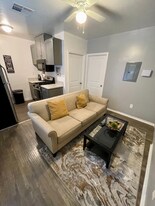 2115 N Raymond Ave, Unit 2109 Raymond in Altadena, CA - Building Photo