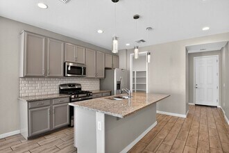 10810 W Grant St in Avondale, AZ - Building Photo - Building Photo