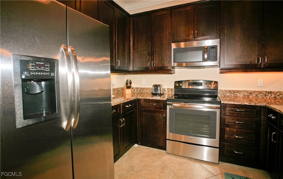 11837 Adoncia Way in Ft. Myers, FL - Building Photo