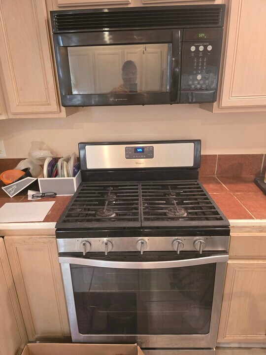 8445 Jefferson Hwy in Harahan, LA - Building Photo