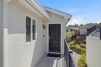 531 Upland Rd in Redwood City, CA - Building Photo - Building Photo