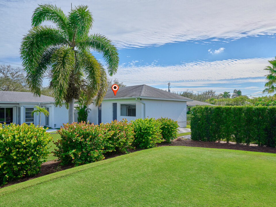 119 Country Club Dr in Jupiter, FL - Building Photo