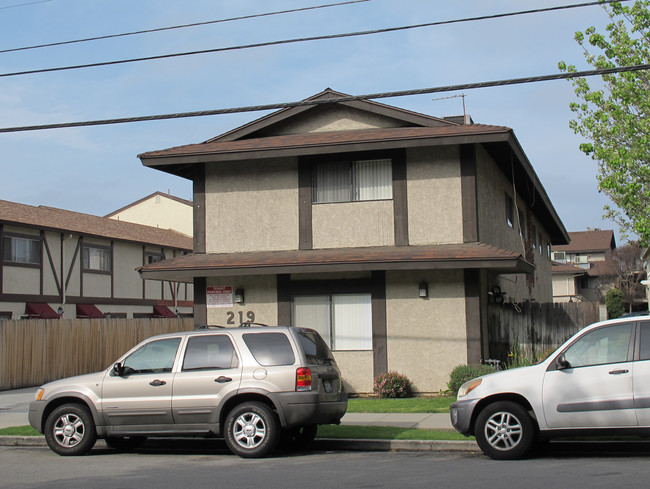 219 Saint Francis St in San Gabriel, CA - Building Photo - Building Photo