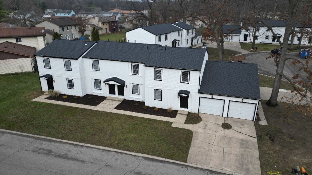 5019 Birchwood Ln in South Bend, IN - Building Photo