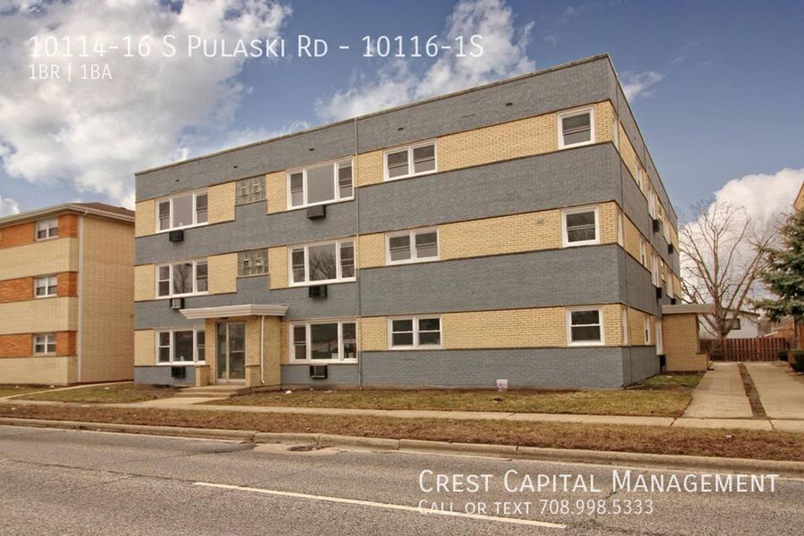 10116 S Pulaski Rd in Oak Lawn, IL - Building Photo