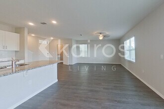 32133 Katelin Cir in Leesburg, FL - Foto de edificio - Building Photo