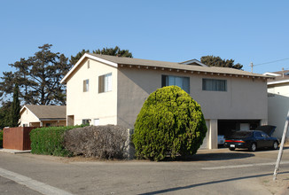 Glenwood Apartments in Oxnard, CA - Foto de edificio - Building Photo