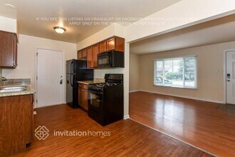 169 Bedford Rd in Bolingbrook, IL - Building Photo - Building Photo