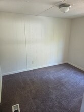 8 Geer Rd in Hudson Falls, NY - Building Photo - Building Photo