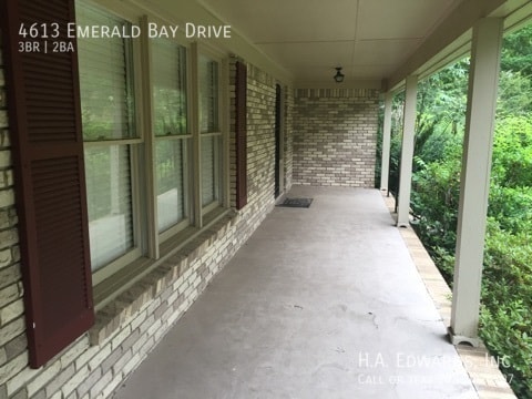 4613 Emerald Bay Dr in Northport, AL - Building Photo - Building Photo