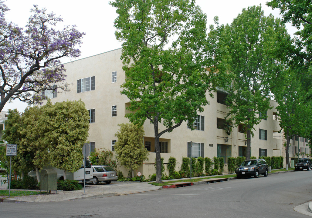 9152 Alden Dr in Beverly Hills, CA - Building Photo