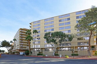 Marie Antoinette Condominiums in Las Vegas, NV - Building Photo - Building Photo