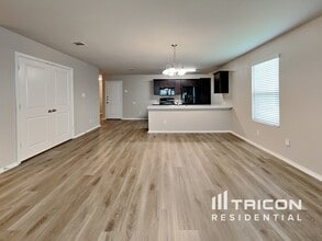 9720 Marbach Brk in San Antonio, TX - Building Photo - Building Photo