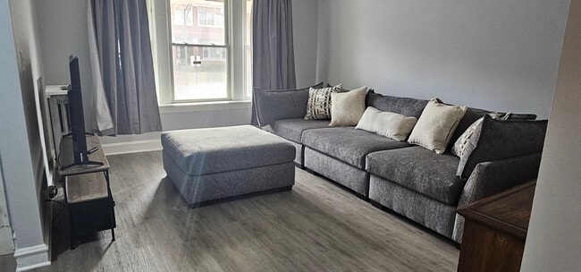 7712 S Carpenter St, Unit #1, Unit #1