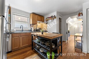 3658 W George St in Chicago, IL - Building Photo