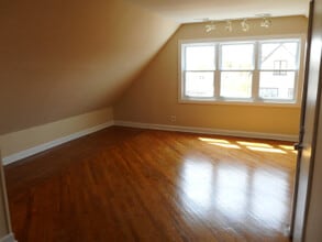 3012 W Belmont Ave, Unit 3 in Chicago, IL - Building Photo - Building Photo