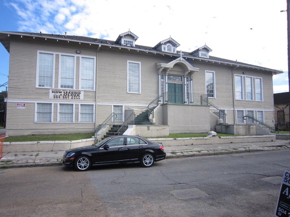 2135 2nd St in New Orleans, LA - Foto de edificio