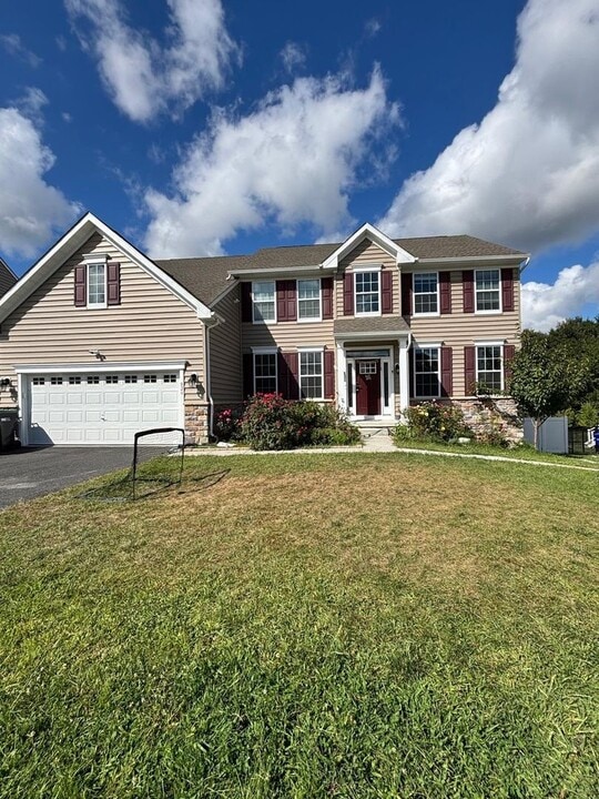826 Guthrie Cir in Middletown, DE - Building Photo