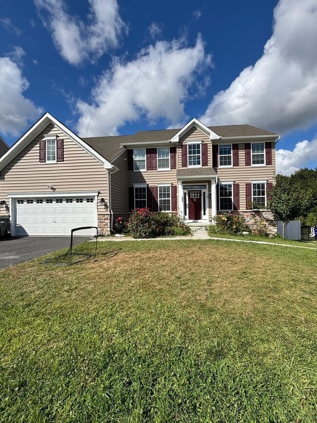 property at 826 Guthrie Cir