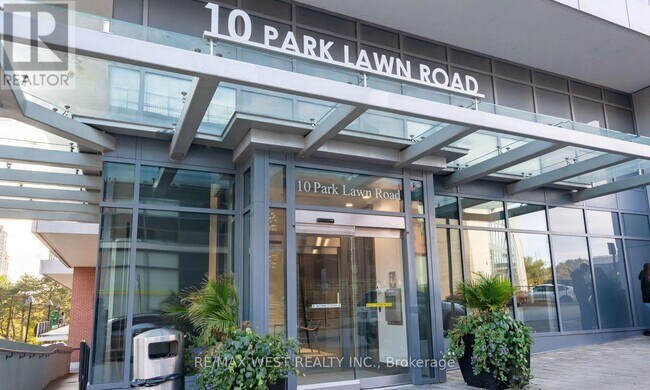 property at 10-610 Park Lawn Rd