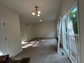 463 Sweetgrass Dr in Wentzville, MO - Building Photo - Building Photo