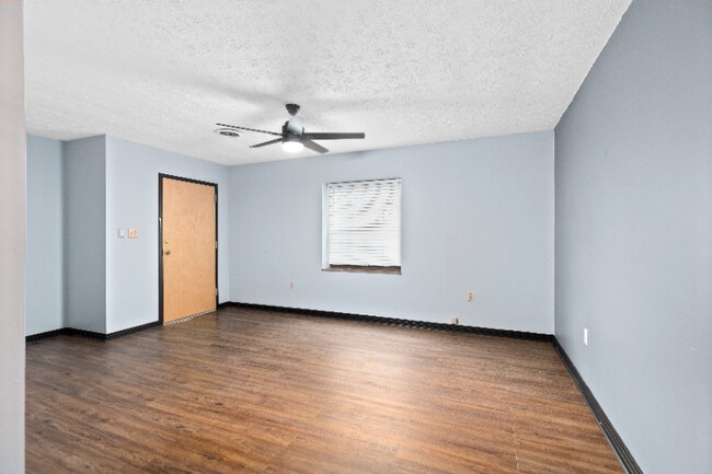 216 Allison St-Unit -301 in Morristown, TN - Foto de edificio - Building Photo
