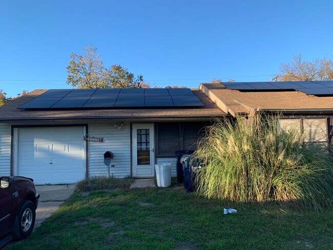 2110 Murray Ave in Rockdale, TX - Building Photo - Building Photo