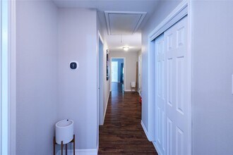 5503 W Bellfort Ave in Houston, TX - Building Photo - Building Photo