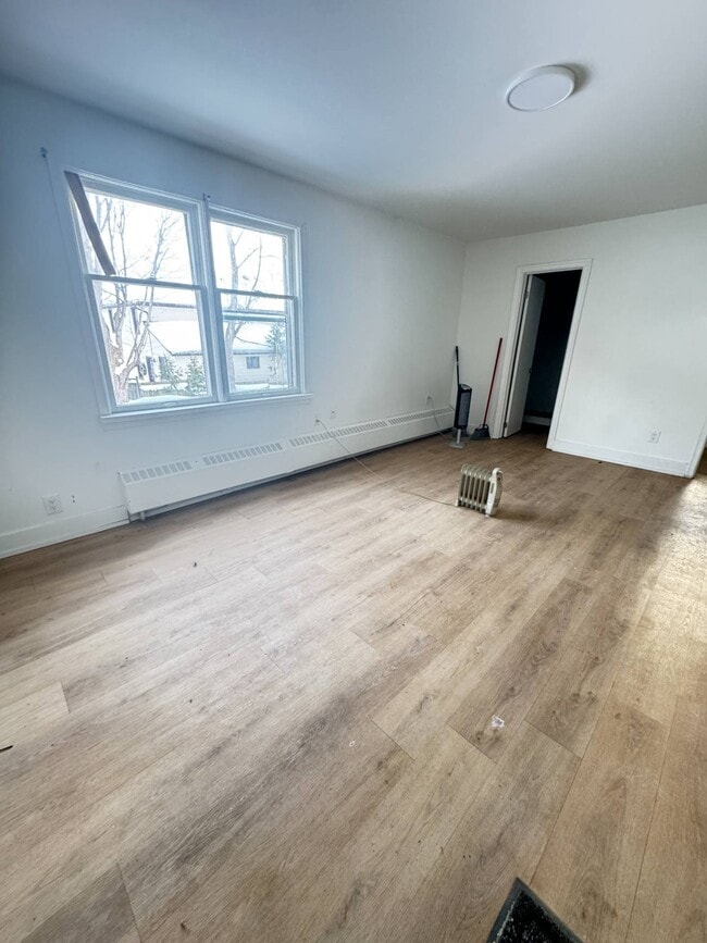 8 Peel St in Barrie, ON - Building Photo - Building Photo