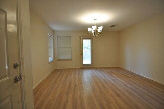 2117 Jester Farms Rd in Round Rock, TX - Foto de edificio - Building Photo