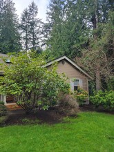 425 Baycliff Dr in Port Townsend, WA - Building Photo - Building Photo