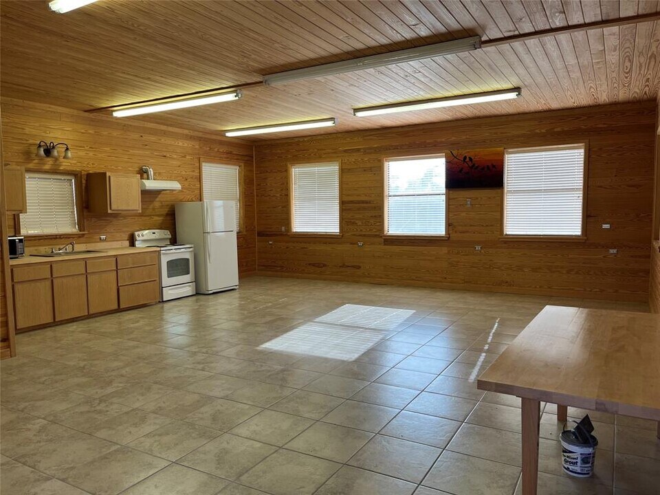 3505 Lone Man Mountain Rd in Wimberley, TX - Building Photo