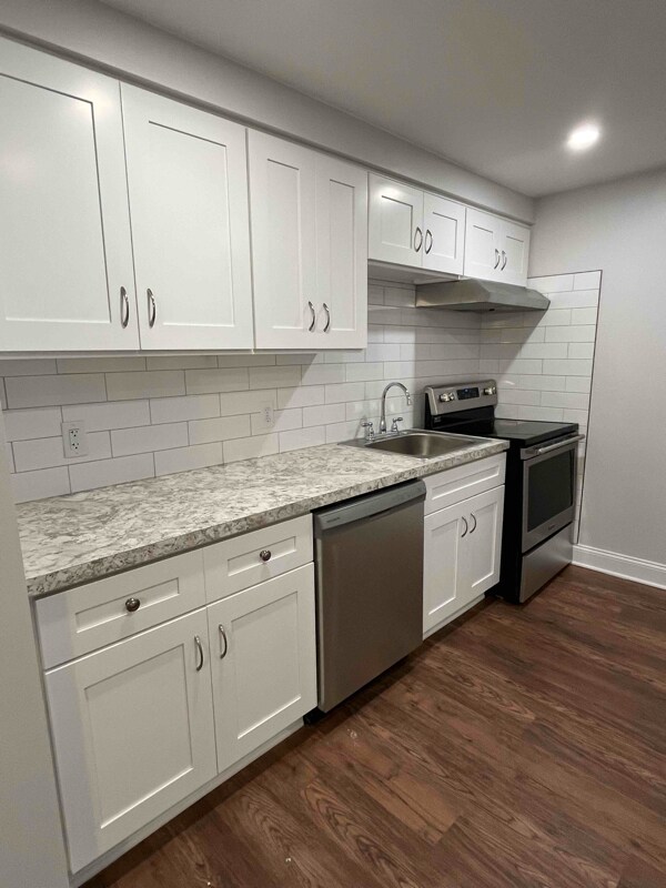 74 Angle St in Buffalo, NY - Building Photo - Building Photo
