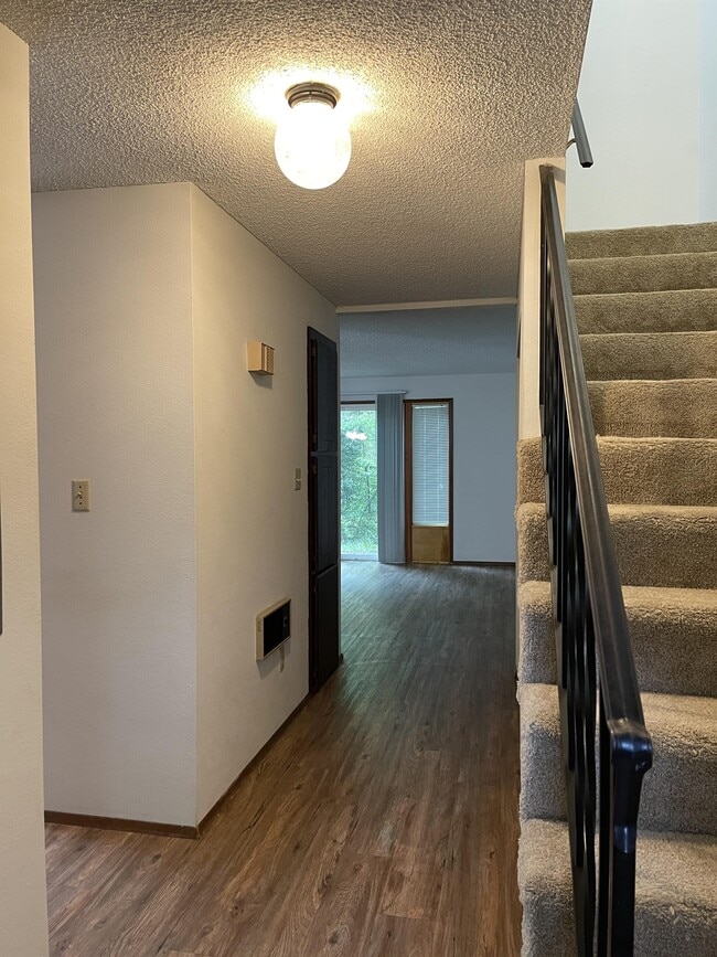 116 N 3rd Ave SW in Tumwater, WA - Building Photo - Building Photo