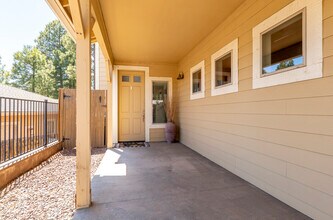 1117 N Flowing Springs Trail in Flagstaff, AZ - Building Photo - Building Photo