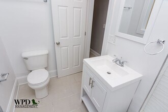 943 W 78th St, Unit Unit 3 in Chicago, IL - Building Photo - Building Photo