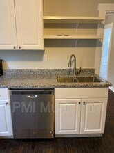 215 Robinwood Ave in Nashville, TN - Building Photo - Building Photo