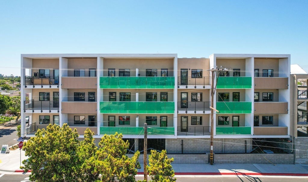 Backhouse Apartments in Chula Vista, CA - Foto de edificio