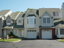 6 Paula Way in Berkeley Heights, NJ - Building Photo