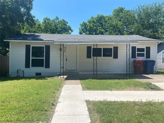 property at 632 Nunnalee Ave