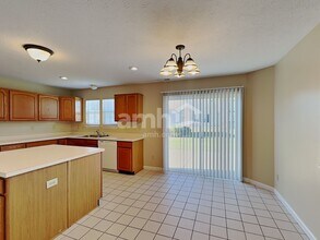 529 Austrian Way in Avon, IN - Building Photo - Building Photo