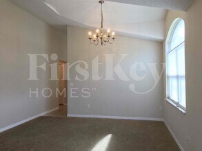 601 Celito Dr in New Smyrna Beach, FL - Foto de edificio - Building Photo