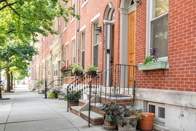 property at 1825 Fairmount Ave