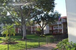 13350 SW 1st St in Pembroke Pines, FL - Building Photo