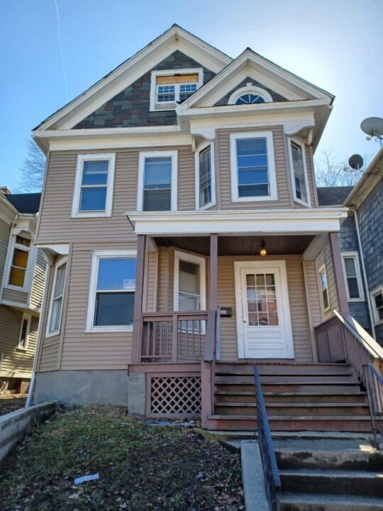 304 Church St in Poughkeepsie, NY - Building Photo